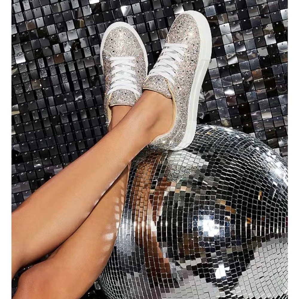 Betsey Johnson SB Sidny Rhinestone shoes 6.5 Sparkley tennis shoes!